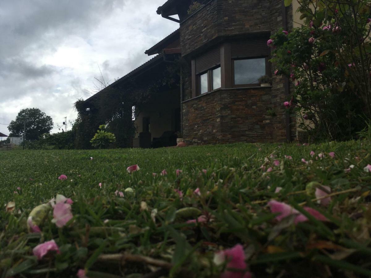 Acogedora Casa En Asturias Villa Candamin Exterior photo